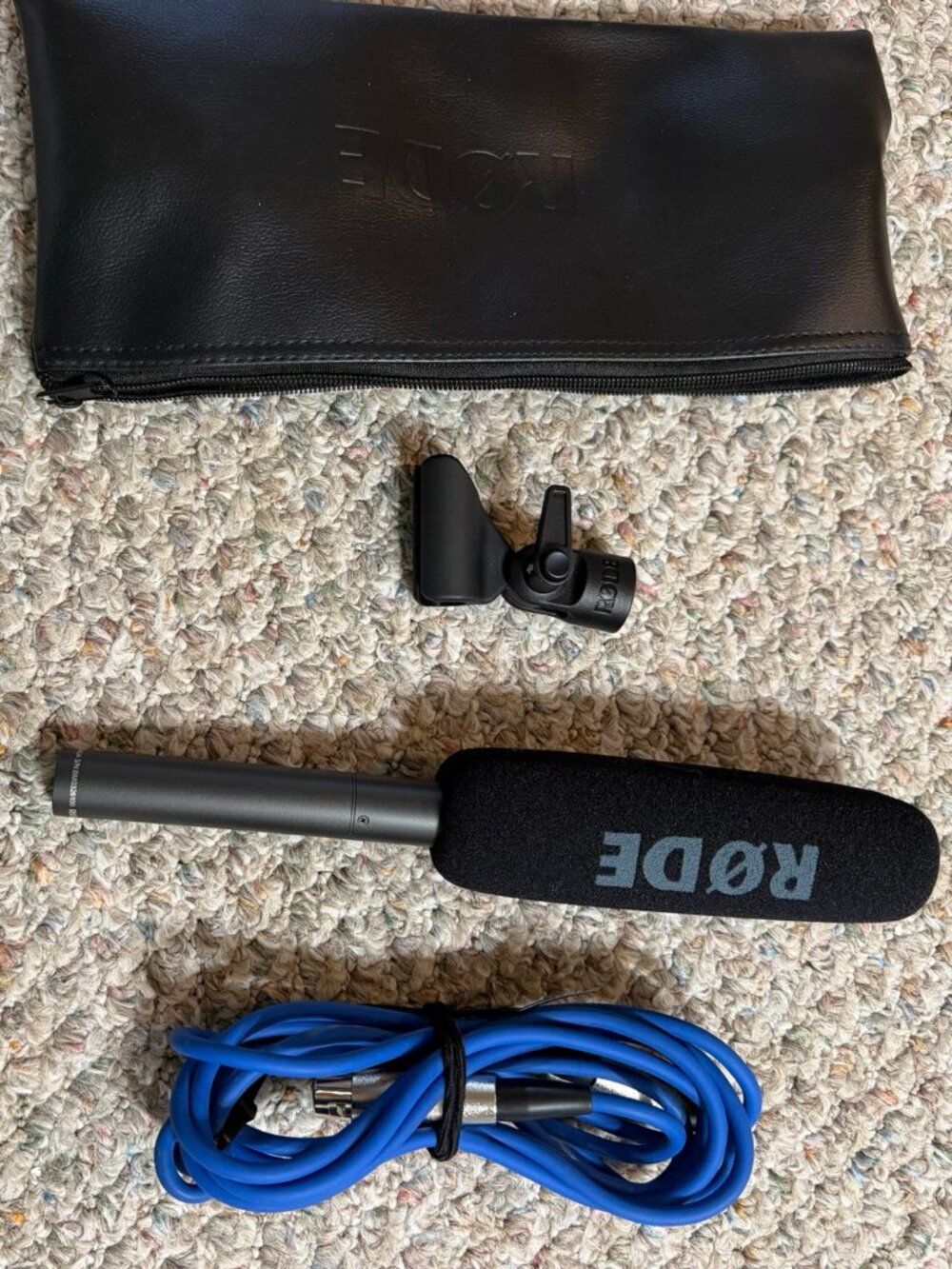 Rode NTG-2 Multi-Powered Shotgun Microphone for Professional Voice Recording